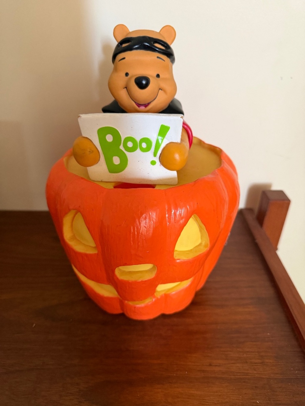 Winnie the Pooh Pumpkin no light vintage